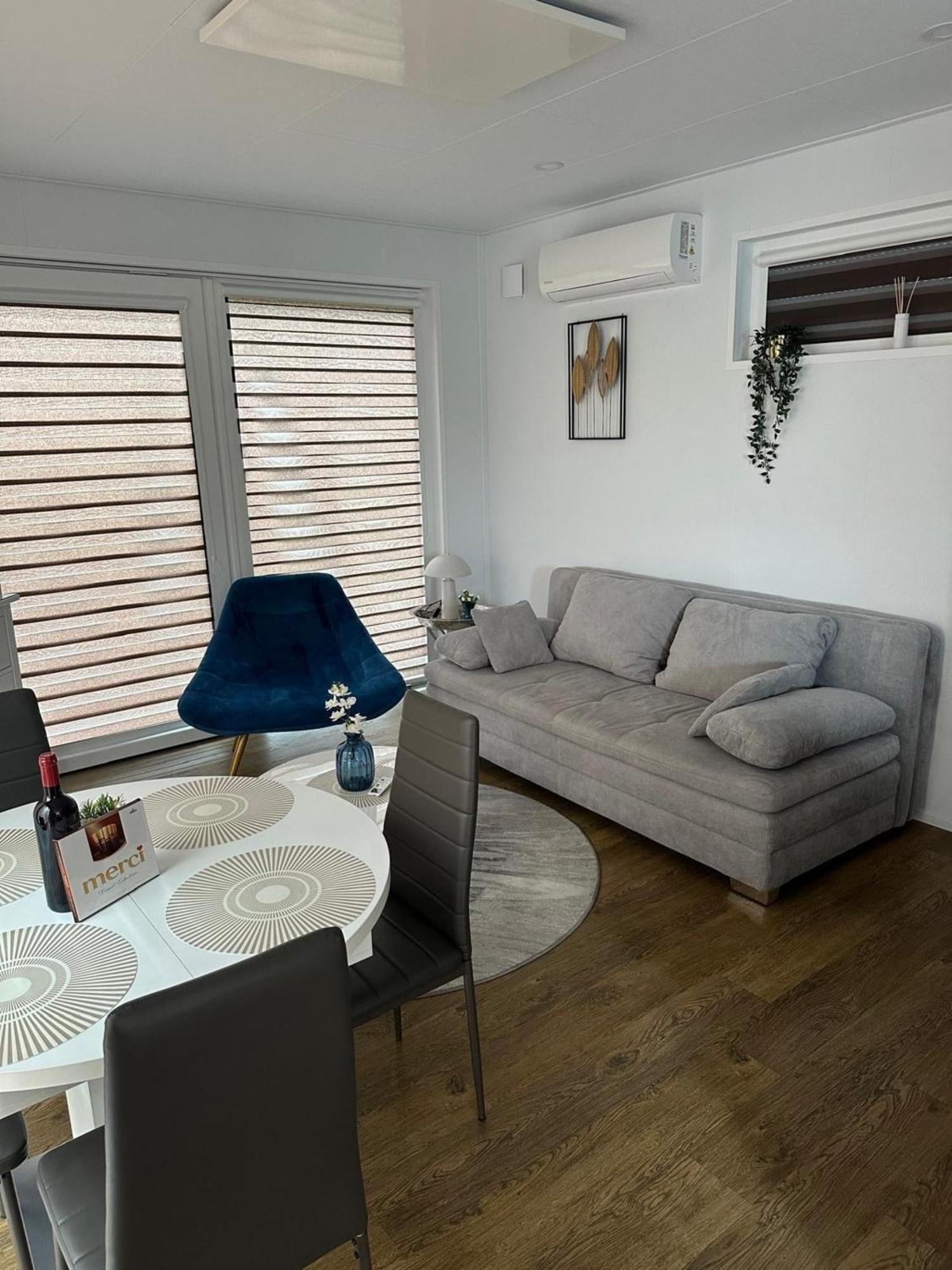 גוך Ferienhaus Am Seepark -J&K מראה חיצוני תמונה